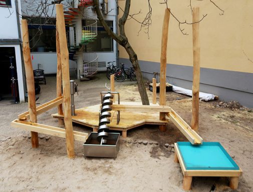 Wasserspielplatz aus Robinie